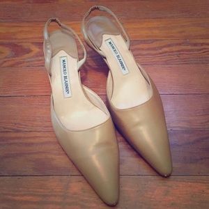 Manolo Blahnik nude kitten heels